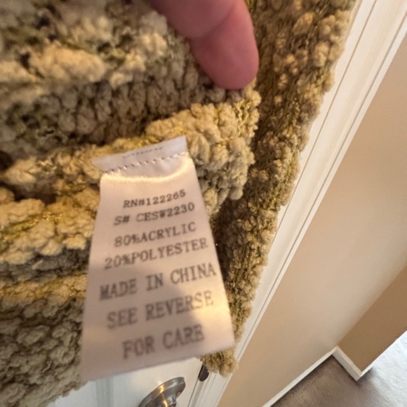 Adora Pale Green V-Neck Sweater, size Small - Picture 4 of 4